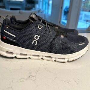 On Cloud Boys No Tie shoes